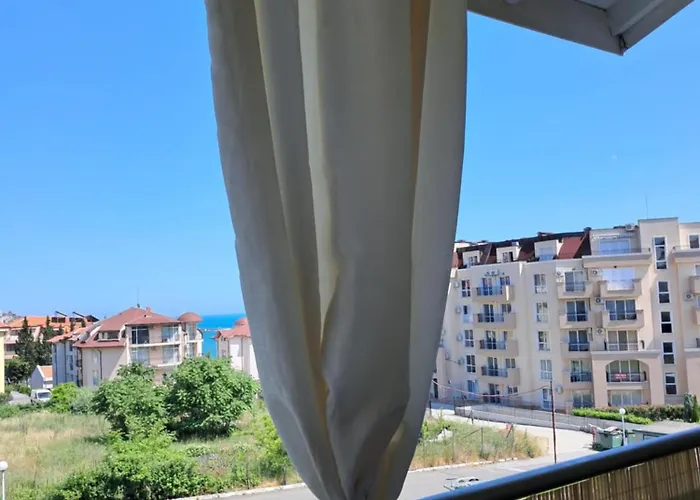 Small Sea Sunrise 公寓