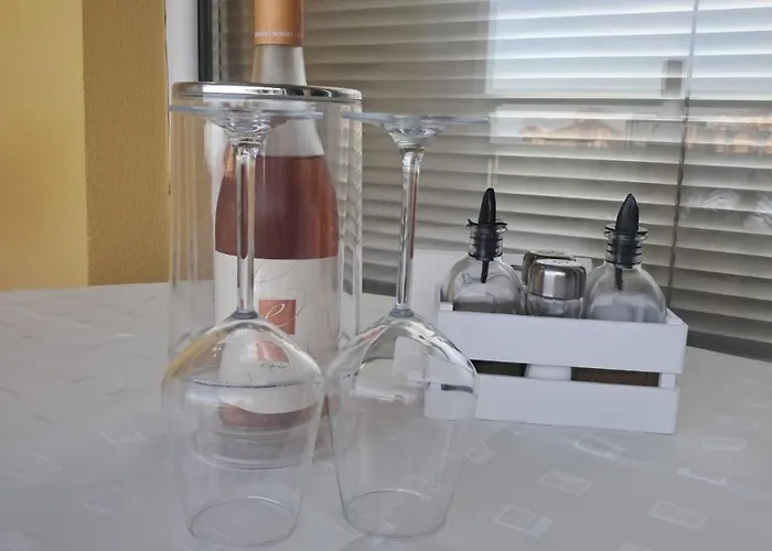 Small Sea Sunrise 公寓